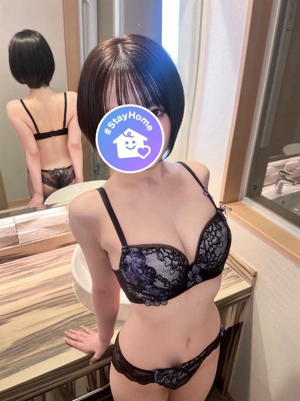 美月 ゆあの写真1枚目